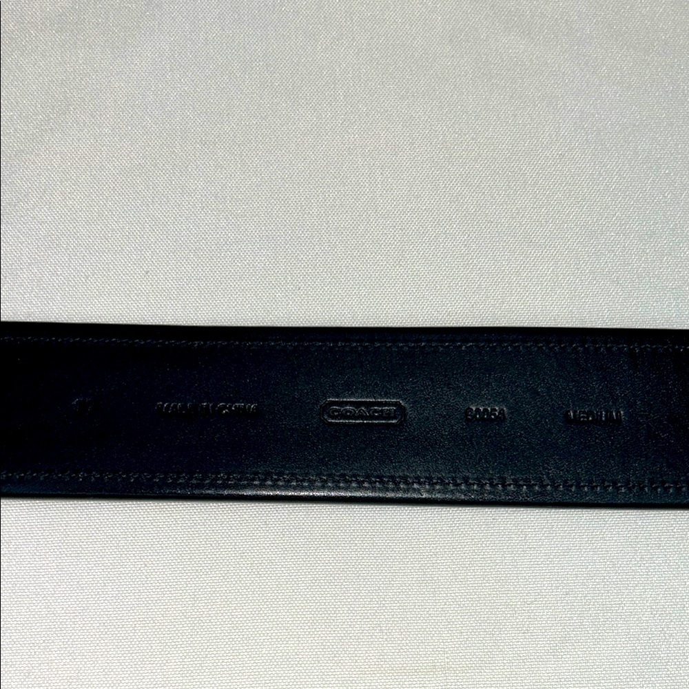 Coach Horse and Carriage Black Leather Belt with Brass Buckle Size Medium 40”L - Picture 3 of 13